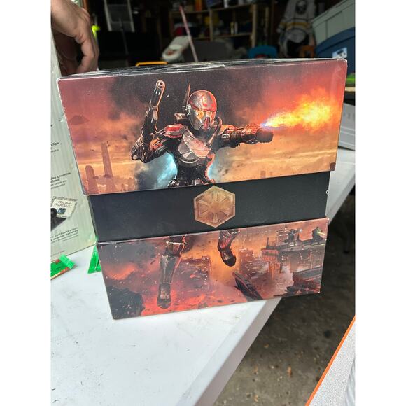 Star Wars*EMPTY BOX* The Old Republic
Darth Malgus Collectors Edition statue box - Picture 4 of 11